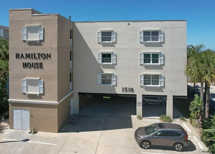 Apartment Hamilton House 205