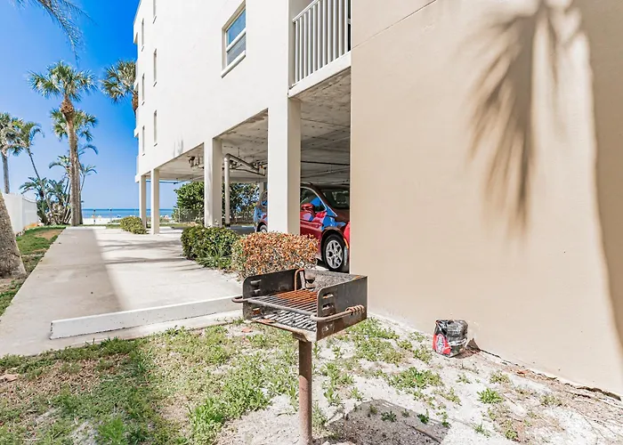 Hamilton House 205 Apartment Clearwater Beach